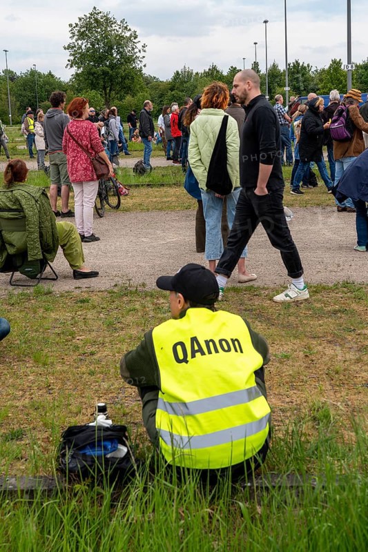 Demonstration against the restrictions in the Corona crisis, anti-vaccination, protest against compulsory masks and other rules, a group, Not without us, Essen, supporters of the QAnon movement, Essen, North Rhine-Westphalia, Germany, Europe