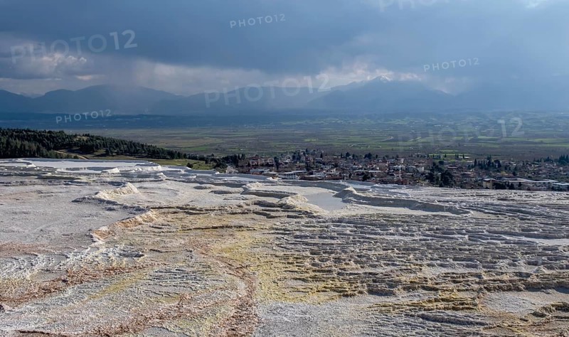 Sintered limestone terraces of Pamukkale, Pamukkale, Denizli province, Aegean region, Turkey, Asia