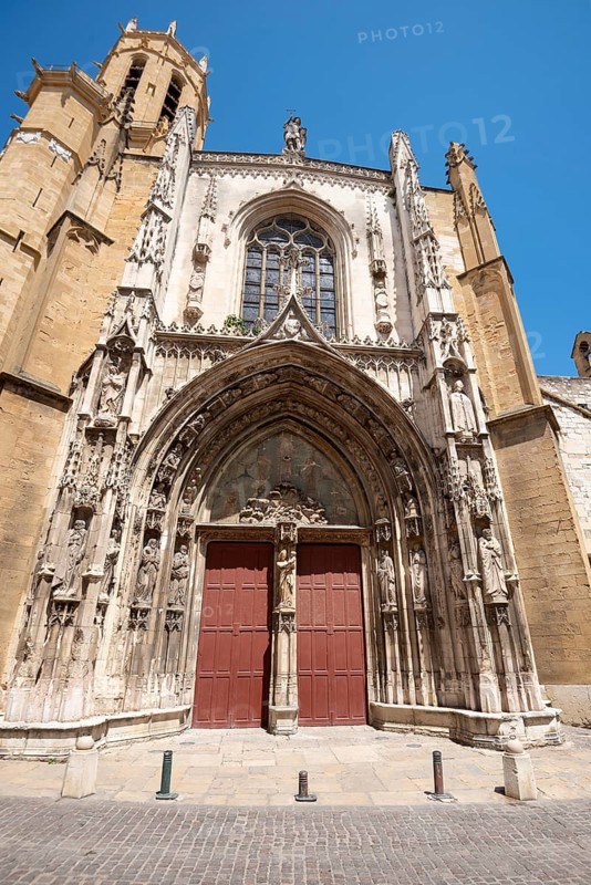 View of Saint-Sauveur Cathedral Aix-en-Provence, Provence-Alpes-Côte d'Azur, France, Europe