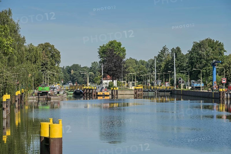 Plötzensee lock, Berlin Spandauer Schifffahrtskanal, Saatwinkler Damm, Charlottenburg, Charlottenburg-Wilmersdorf, Berlin, Germany, Europe