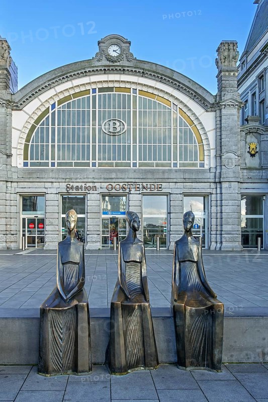 Sculpture group Fisherman's Wives at entrance of the Oostende railway station in the city Ostend, West Flanders, Belgium, Europe