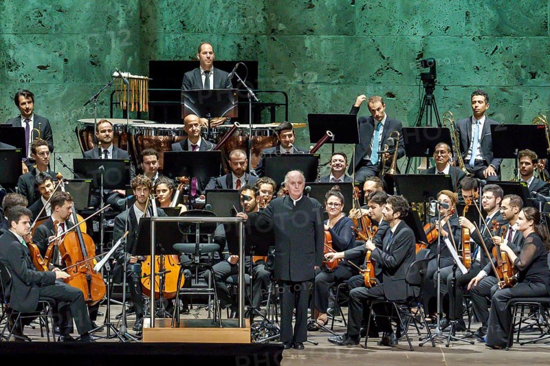 Daniel Barenboim, conductor of the West-Eastern Divan Orchestra live at the Berlin Waldbühne on 09/08/2024