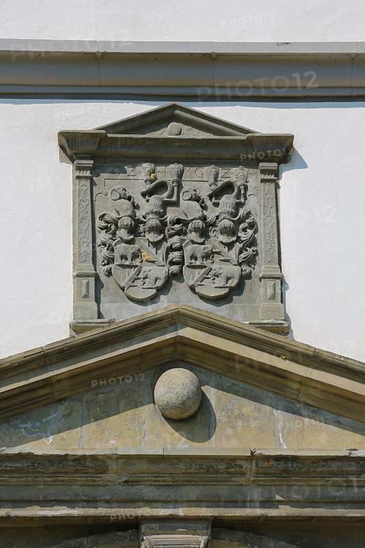 Meßkirch Castle, Castle of the Counts of Zimmern, Zimmern Castle, detail, stone, coat of arms, relief, castle complex, Renaissance building, architecture, historical building, Meßkirch, Sigmaringen district, Baden-Württemberg. Germany