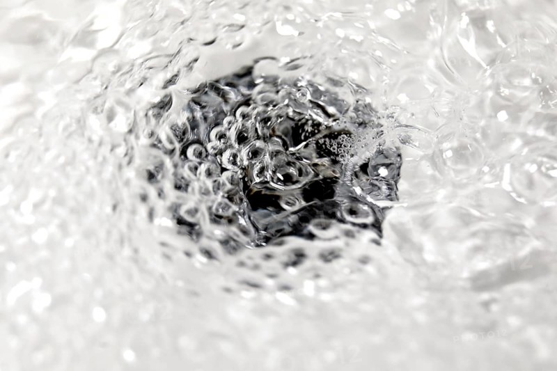 Fresh water flows into a washbasin, 16/05/2020