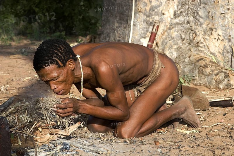 Bushman lighting a fire, San, Africa, Namibia, Africa