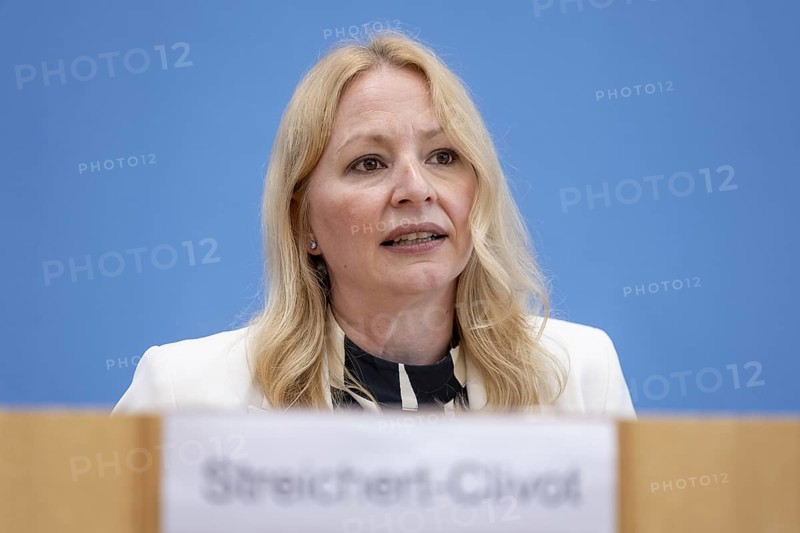 Christine Streichert-Clivot (SPD), Minister for Education and Culture of Saarland and President of the Conference of Education Ministers, at a press conference on the signing of the Startchancen programme, at the Haus der Bundespressekonferenz in Berlin, 04.06.2024
