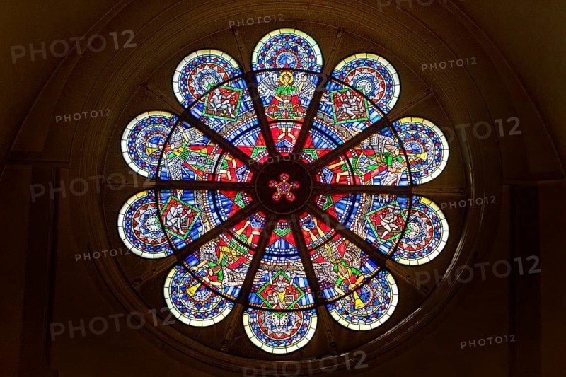 Rose window in the westwork by the glass painter Heinz Hindorf, St. Blasii Cathedral, Braunschweig, Lower Saxony, Germany, Europe