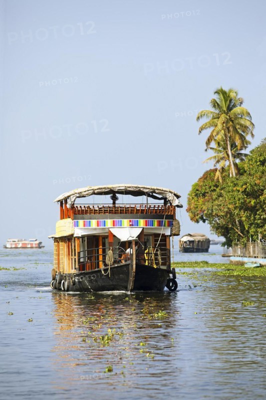 Traditional houseboat on Lake Vembanad, canal system of the backwaters, Kerala, India, Asia