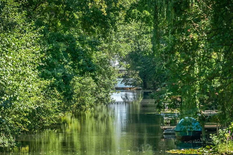 Hasengraben, branch canal between Heiliger See and Havel, Potsdam, Brandenburg, Germany, Europe