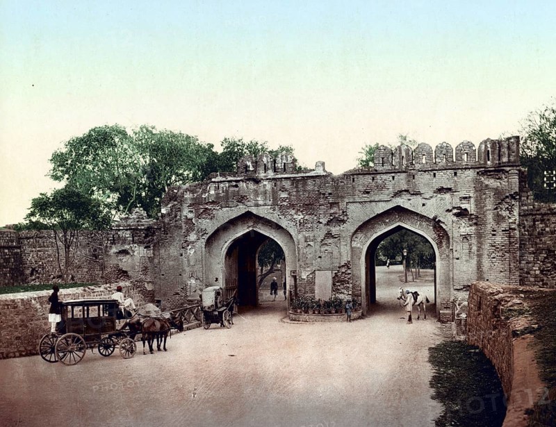 Kashmere Gate in Delhi, India, Historic, digitally restored reproduction from a 19th century original, Record date not stated, Kashmere Gate at Delhi, India, Historic, digitally restored reproduction from a 19th century original, Record date not stated, Asia