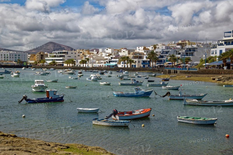Boats in Charco de San Ginés harbour, Arrecife, Lanzarote, Canary Islands, Canary Islands, Spain, Europe