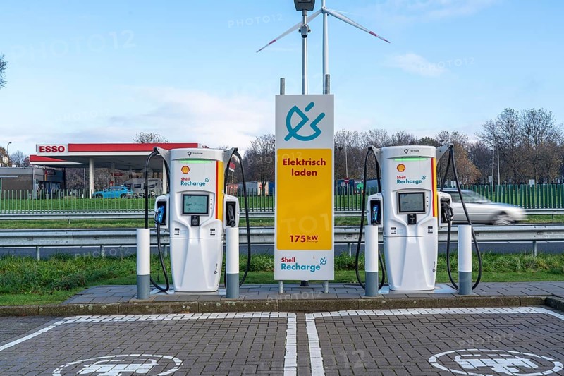 Motorway filling station, electric charging station, Power Charger, Shell Recharge, on the A76, German-Dutch border area near Aachen