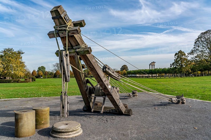 Xanten Archaeological Park, open-air museum on the site of the former Roman city of Colonia Ulpia Traiana, crane, replica, North Rhine-Westphalia, Germany, Europe