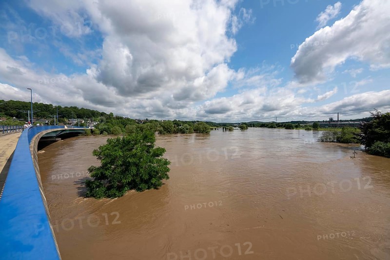 Flood on the Ruhr, after long heavy rainfall the river left its bed and flooded the countryside and villages, the highest water level ever recorded, Hattingen, North Rhine-Westphalia, Germany, Europe