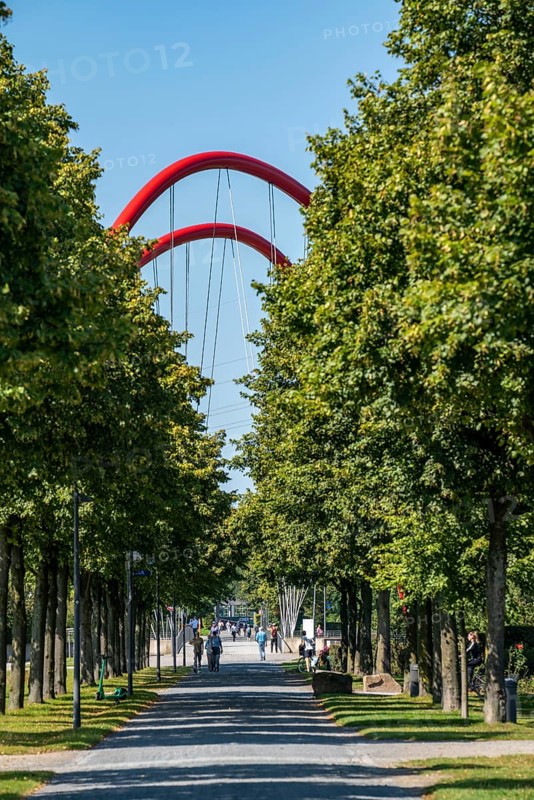 Nordsternpark, former site of the Nordstern colliery, double arch bridge on the Rhine-Herne Canal in Gelsenkirchen Baumallee, North Rhine-Westphalia, Germany, Europe