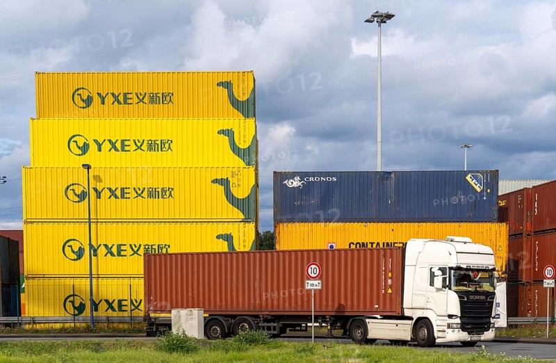 Container of the Chinese goods train operator YXE from Yiwu, China, part of the Silk Road route from China to Germany, in the port of Duisburg, Logport, Duisburg-Rheinhausen, North Rhine-Westphalia, Germany, Europe