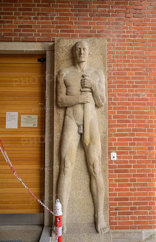 Stone statue from the Nazi era, Nazi art, entrance area, swimming pool of the Berliner Bäderbetriebe, Finckensteinallee, Lichterfelde, Steglitz-Zehlendorf, Berlin, Germany, Europe