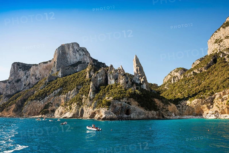 Rocky coast and beach, Cala Goloritze, Gulf of Orosei National Park, Parco Nazionale del Gennargentu e del Golfo di Orosei, Baunei, Nuoro, Sardinia, Italy, Europe
