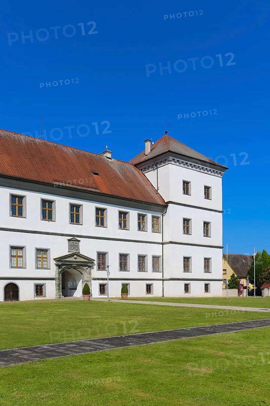 Meßkirch Castle, Castle of the Counts of Zimmern, Zimmern Castle, regular four-wing castle complex, Renaissance building, architecture, historical building, east view, park, castle garden, window, façade, Meßkirch, Sigmaringen district, Baden-Württemberg. Germany