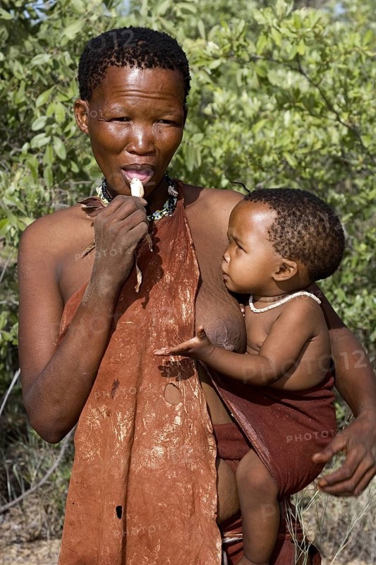 Bushman, woman with child, Africa, Namibia, San, Bushmen, Africa