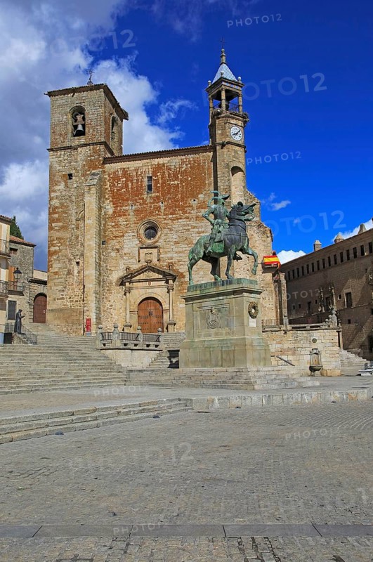 Iglesia de San Martin church and Pizarro statue in historic medieval town of Trujillo, Caceres province, Extremadura, Spain, Europe