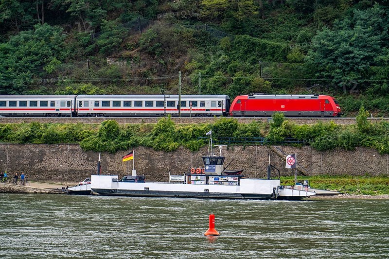 Left bank of the Rhine railway line in the Upper Middle Rhine Valley, near Kaub, IC train, car ferry, Rhineland-Palatinate, Germany, Europe