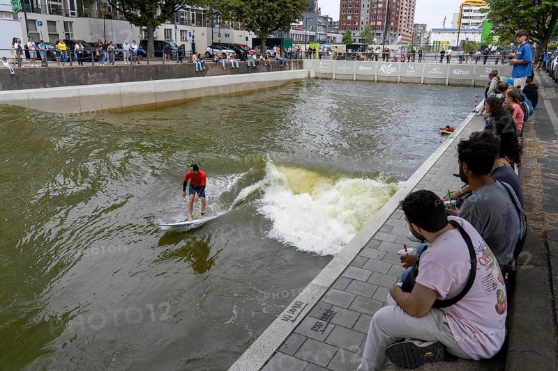 Surfing facility in the city centre of Rotterdam, Rif010, supposedly the world's first wave facility for surfers in a city, in the Steigersgracht, a 130 metre long and 21 metre wide wave pool was built in the existing canal, waves up to 1.5 metres high can be generated, every 7 seconds a wave breaks for the surfers, the 4.5 million litres in the pool, water is moved by 8 wave machines, Netherlands