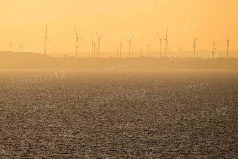 Evening mood, silhouettes of wind turbines, Bay of Lübeck, Schleswig Holstein, Germany, Baltic Sea, Europe