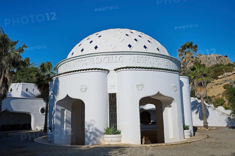 Round white building with domed roof and Mediterranean architecture surrounded by palm trees under a blue sky, thermal springs, thermal baths, thermal baths of Kallithea, Kallithea, Rhodes, Dodecanese, Greek Islands, Greece, Europe