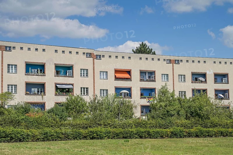Residential buildings, Lowise-Reuter-Ring, Hufeisensiedlung, Britz, Neukölln, Berlin, Germany, Europe