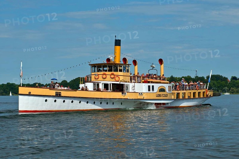 Europe, Germany, Bavaria, Chiemsee, Chiemgau, Prien-Stock, paddle steamer Ludwig Fessler from 1926 in motion, Prien, Bavaria, Germany, Europe