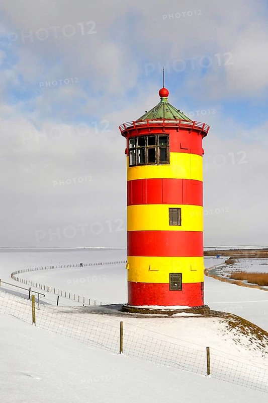 Pilsum lighthouse in winter, East Frisia, Lower Saxony, East Frisia, Lower Saxony, Federal Republic of Germany