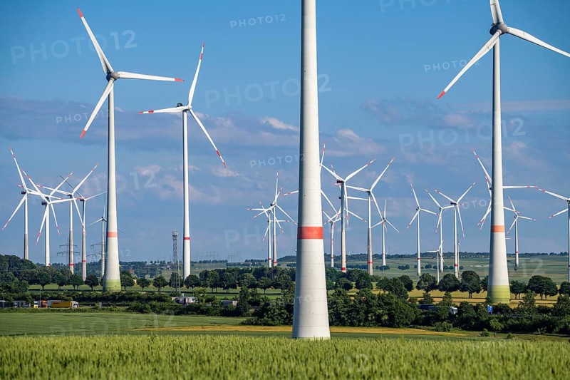 Wind farm north-east of Bad Wünnenberg, East Westphalia Lippe, Paderborn district, with the A44 motorway running through the middle, grain field, North Rhine-Westphalia, Germany, Europe