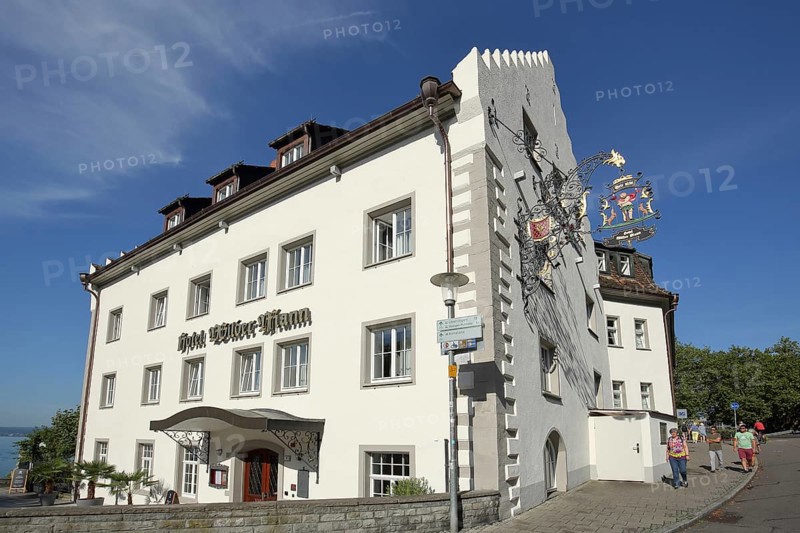 Hotel Wilder Mann, white building with stepped gable, Meersburg, Obersee, Lake Constance, Lake Constance area, Baden-Württemberg, Germany, Europe