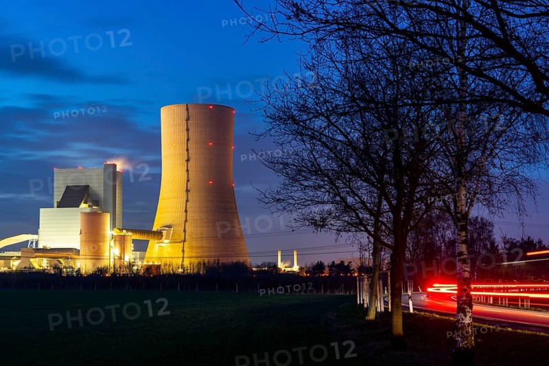 The Datteln 4 hard coal-fired power plant, operated by Uniper, on the Dormtund-Ems Canal, scheduled to go online in summer 2020 following the coal compromise, Datteln, Germany, Europe