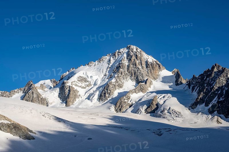 High alpine mountain landscape, summit of the Aiguille de Chardonnet and Glacier du Tour, glaciers and mountain peaks, Chamonix, Haute-Savoie, France, Europe