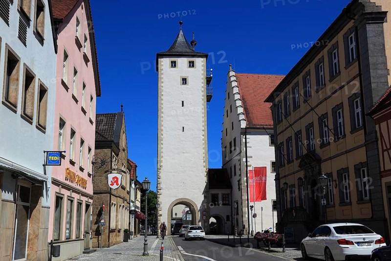 Upper Tower and Bamberg Tor tor in the main street, Hassfurt, Hassfurt, Hassberge district, Lower Franconia, Bavaria, Germany, Europe