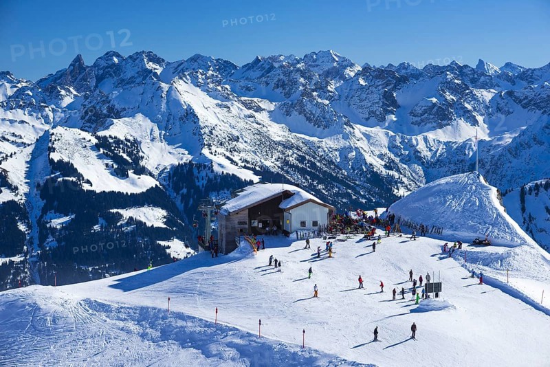 Ifenbahn, mountain station of the Hahnenkoepflebahn, Gottesacker plateau, Kleinwalsertal, Vorarlberg, Austria, behind it the Allgäu main ridge, Bavaria, Germany, Europe