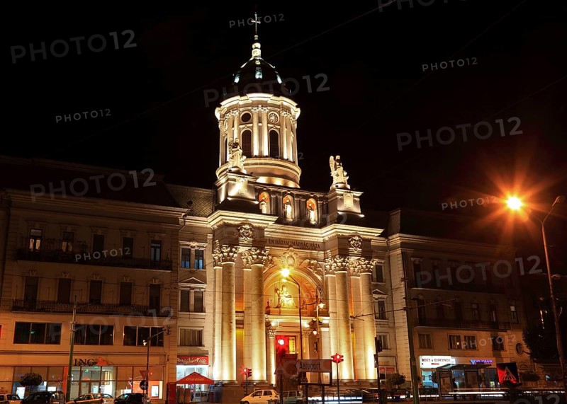 Romania, Banat, city of Arad, city centre, Minorite Church, Roman Catholic Cathedral at night, illuminated, Europe