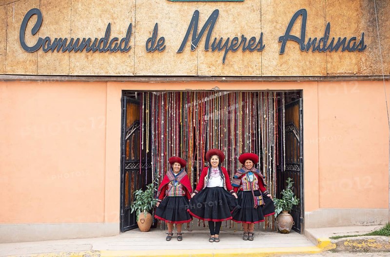 Peruvian woman in traditional traditional costume, woman's cooperative Comunidad de Mujeres Andinas, Chinchero, Cusco region, Peru, South America