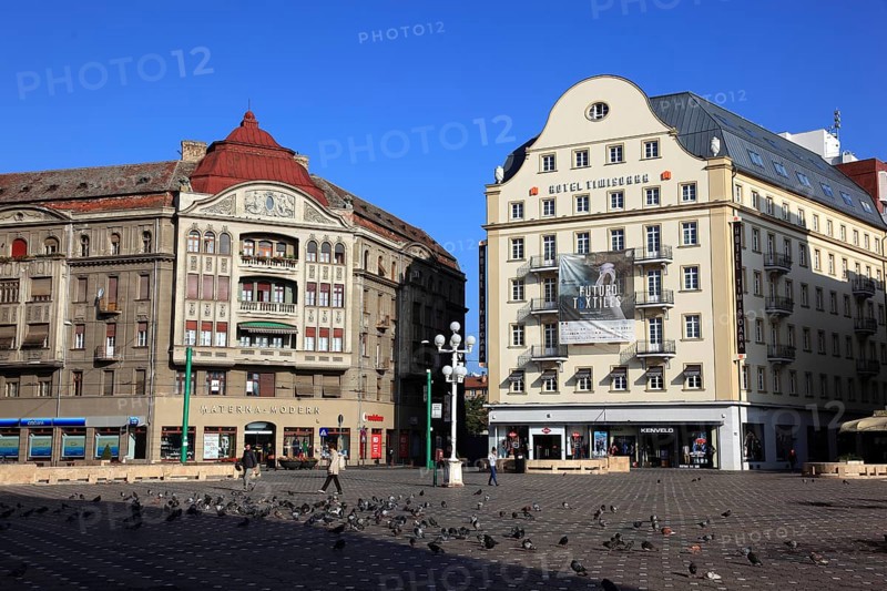 Banat, Timisoara, Timisoara, Old Town, Hotel Timisoara, houses at Piata Operi, Piata Victoriei, left the Palais Weiss and right the Hotel Timisoara, Romania, Europe