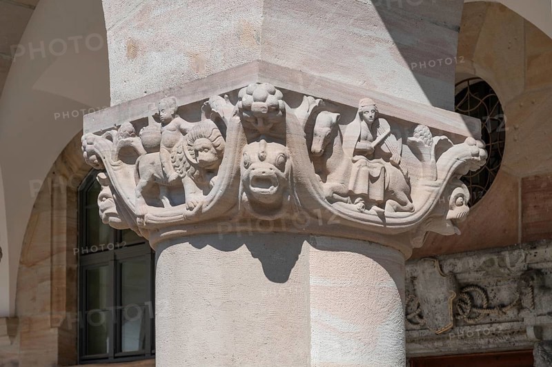 Sculptural reliefs on the columns of the arcade of the courthouse, built between 1909 and 1916 in the Neo-Renaissance style, Fürther. Str., 110, Nuremberg, Middle Franconia, Bavaria, Germany, Europe