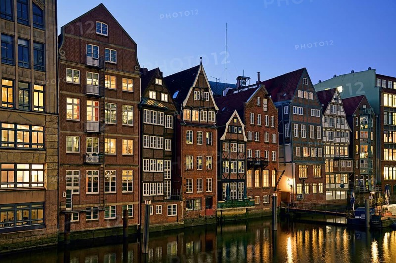 Europe, Germany, Hamburg, City, Nikolaifleet, evening mood canal side, backside of the historic Deichstraße, Hamburg, Hamburg, Federal Republic of Germany, Europe