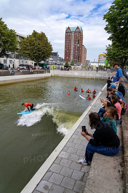 Surfing facility in the city centre of Rotterdam, Rif010, supposedly the world's first wave facility for surfers in a city, in the Steigersgracht, a 130 metre long and 21 metre wide wave pool was built in the existing canal, waves up to 1.5 metres high can be generated, every 7 seconds a wave breaks for the surfers, the 4.5 million litres in the pool, water is moved by 8 wave machines, Netherlands