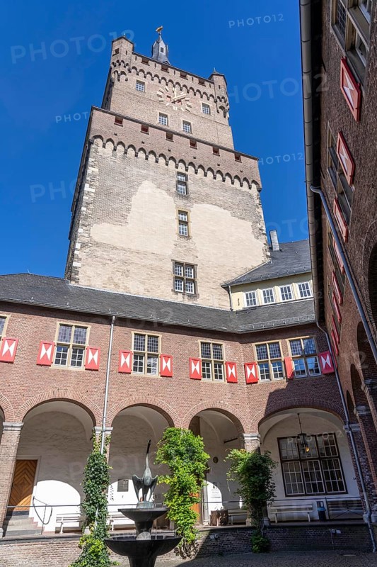 The Schwanenburg in Kleve, swan tower, museum and seat of the district and regional court of Kleve, North Rhine-Westphalia, Germany, Europe