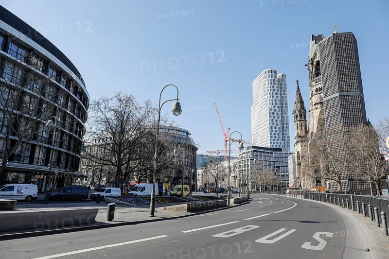 The Berlin Memorial Church on Breitscheidplatz in Berlin. Where there are usually hundreds of people, there is now an eerie silence around Breitscheidplatz. Public life in Berlin has come to a virtual standstill following the latest protective measures adopted to combat the spread of the coronavirus. All sights, museums, squares, streets, restaurants, universities and shopping centres are affected, 26.03.2020