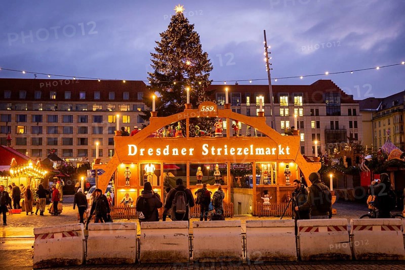 A few days in front of the opening of the Dresden Striezelmarkt, a lighting test was carried out today, during which the Striezelmarkt tree, the nativity scene scene, the candle arch and the pyramid were briefly illuminated, Dresden, Saxony, Germany, Europe