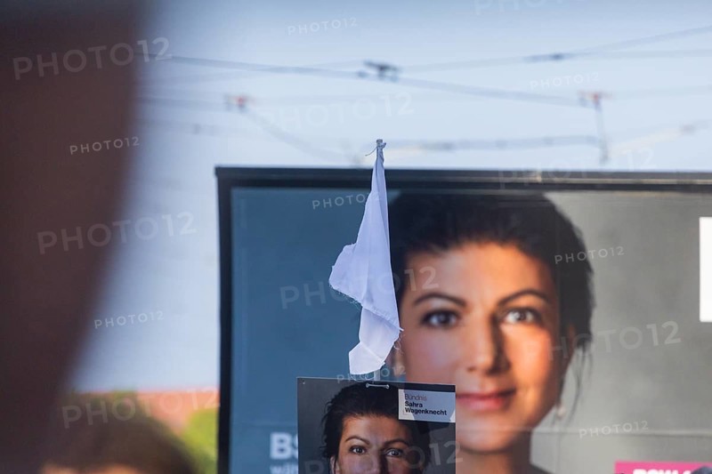 Election campaign event of the Sahra Wagenknecht BSW alliance, on Dresden's Schlossplatz, State election campaign in Saxony, Dresden, Saxony, Germany, Europe