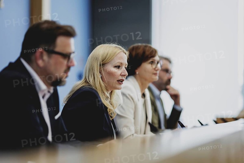 (L-R) Kai Maaz, spokesperson for the authors' group of the Leibniz Institute for Research and Information in Education, Christine Streichert-Clivot, Minister of Education and Culture of Saarland, and Bettina Stark-Watzinger (FDP), Federal Minister of Education and Research, at a press conference on the publication of the report 'Education in Germany 2024' in Berlin, 17 June 2024