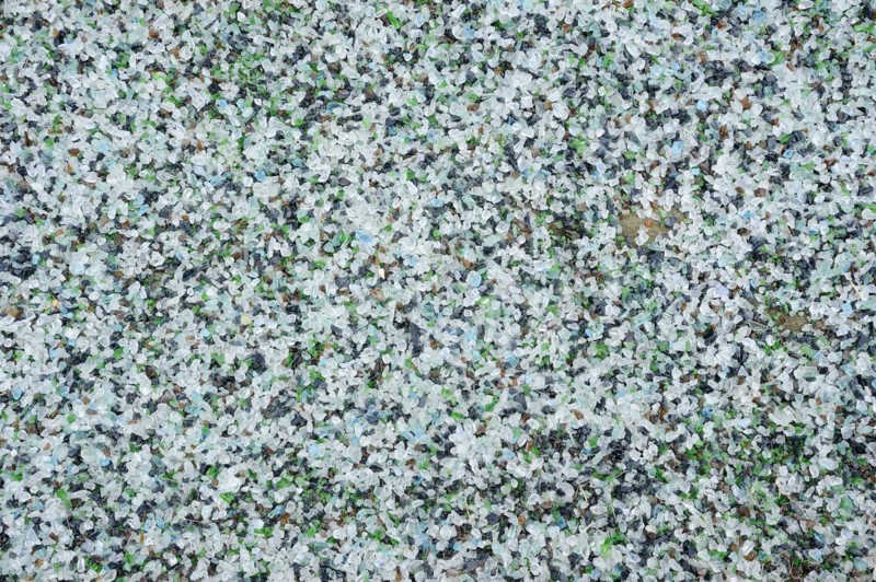 Glass gravel, glass chippings, broken glass, glass splinters
